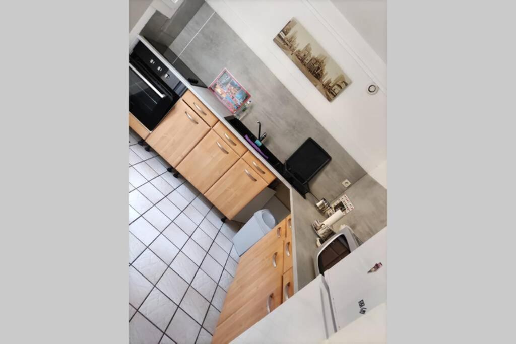 Appt En Bas De Villa, Petit Exterieur, 1 Place De Parking Cuers Eksteriør bilde